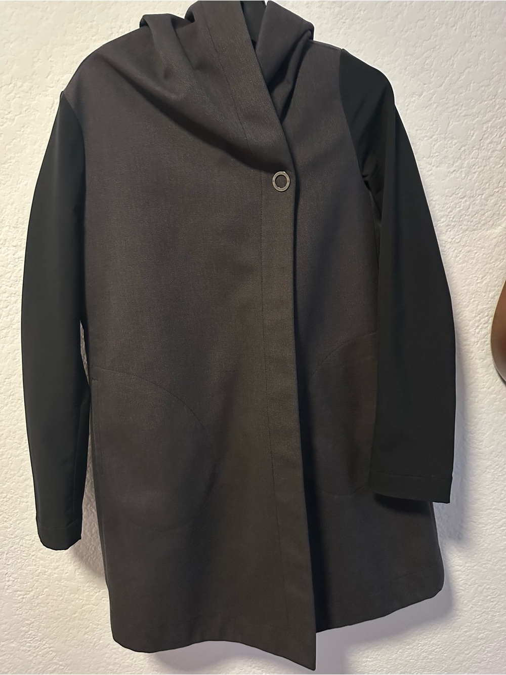 Lululemon Black Hooded Waterproof Jacket